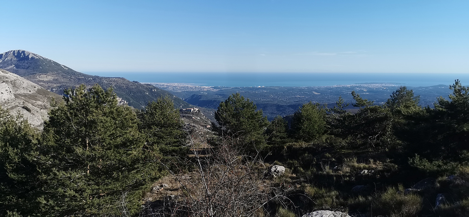 Randonnée au Haut Montet 2 - Camping les gorges du loup